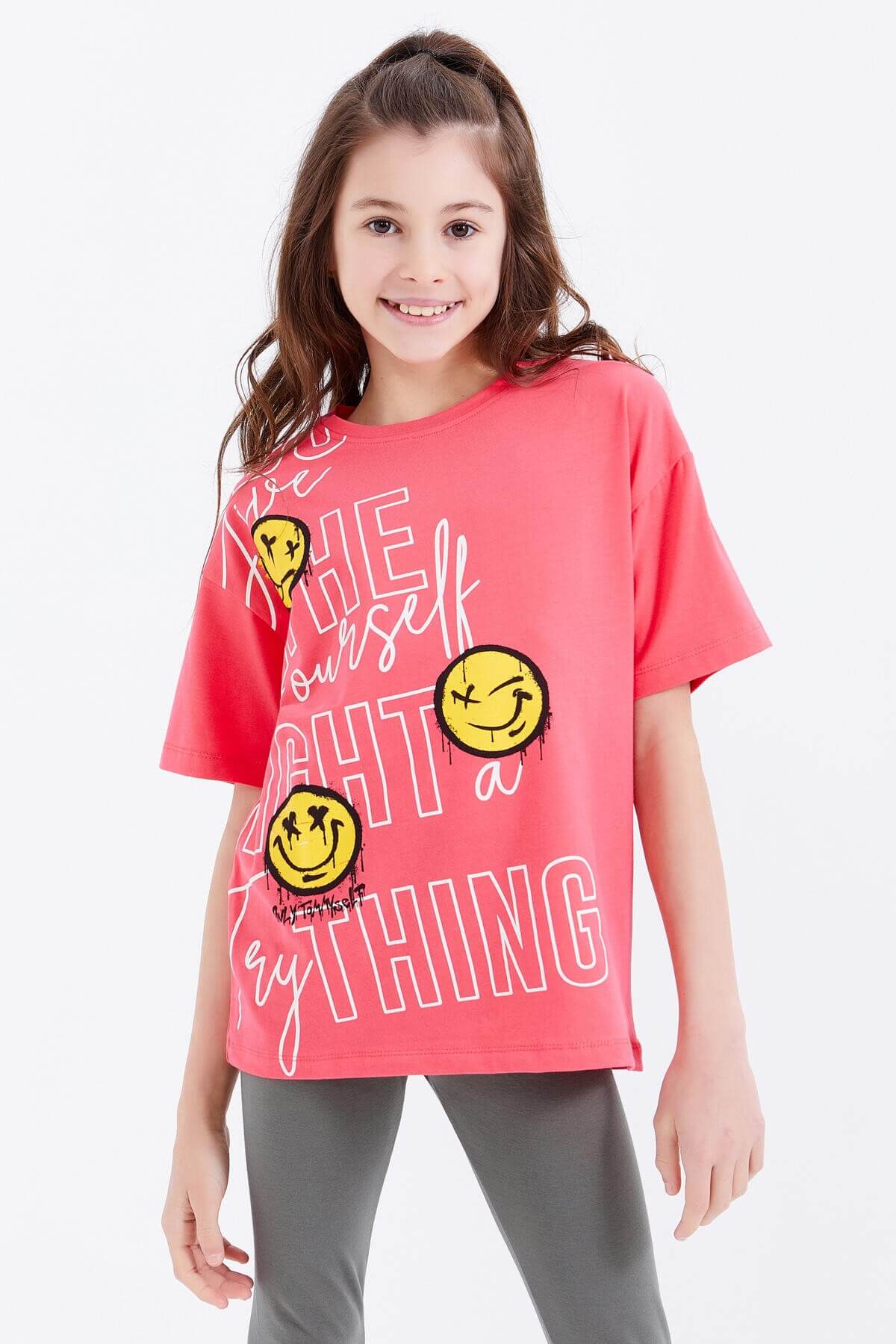 Rose Oversize Emoji Baskılı O Yaka Düşük Omuz Kız Çocuk T-Shirt