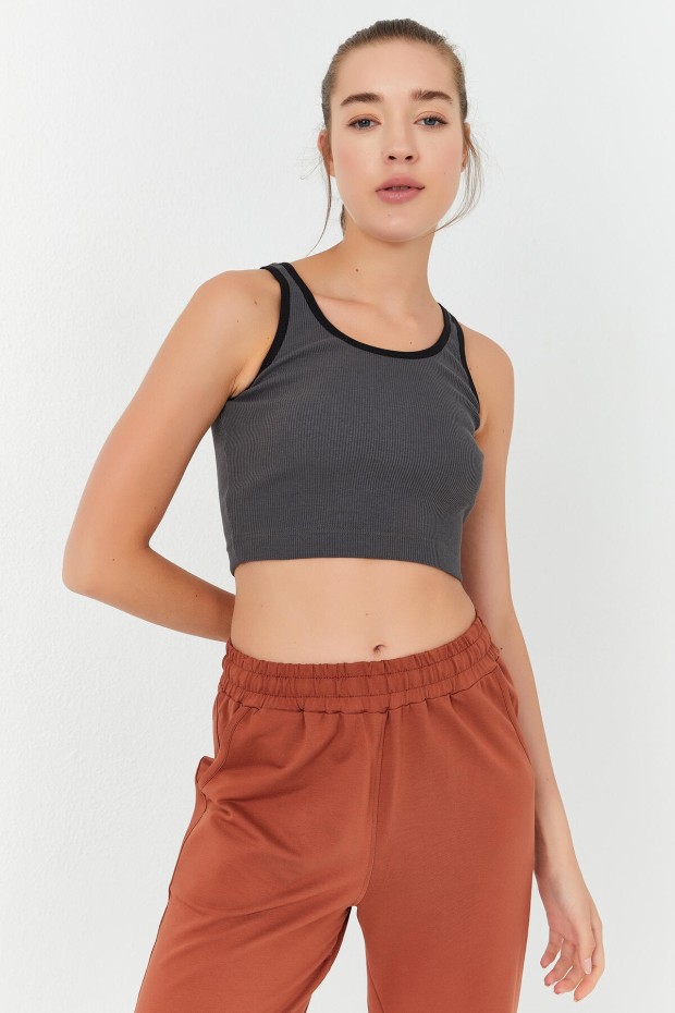 Tommy Life Antrasit Basic Sıfır Kol Dar Kalıp U Yaka Kadın Crop Top Atlet - 97160. 1 Tommy Life Antrasit Basic Sıfır Kol Dar Kalıp U Yaka Kadın Crop Top Atlet - 97160. 1