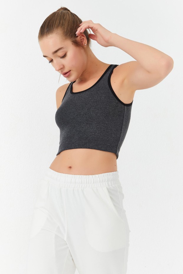 Tommy Life Antrasit Melanj Basic Sıfır Kol Dar Kalıp U Yaka Kadın Crop Top Atlet - 97162. 4 Tommy Life Antrasit Melanj Basic Sıfır Kol Dar Kalıp U Yaka Kadın Crop Top Atlet - 97162. 4
