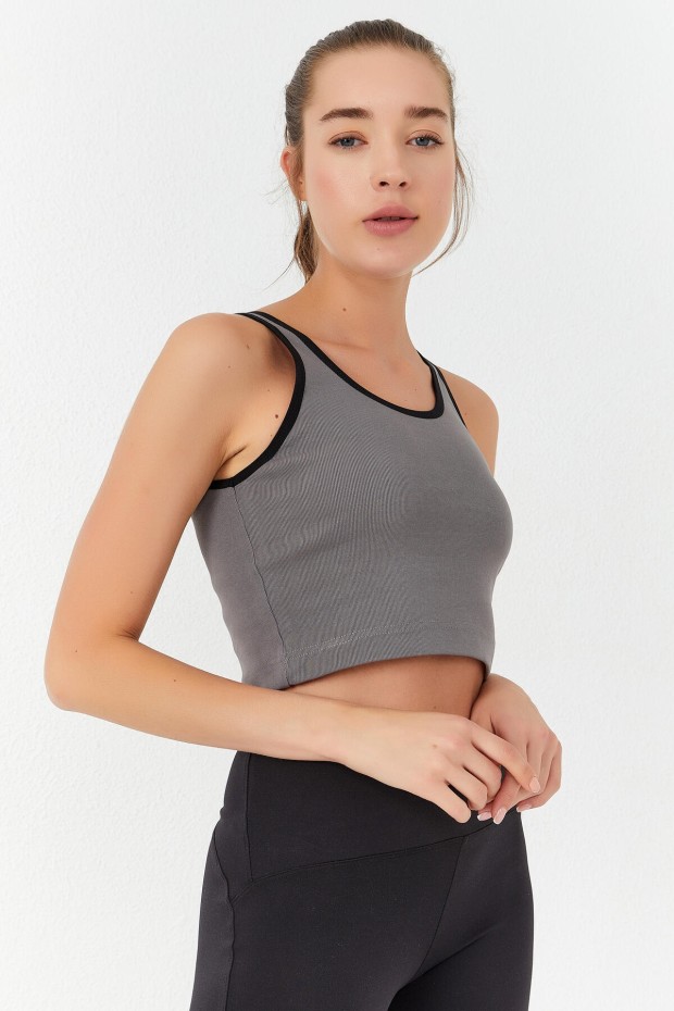 Tommy Life Gri Basic Sıfır Kol Dar Kalıp U Yaka Kadın Crop Top Atlet - 97162. 3 Tommy Life Gri Basic Sıfır Kol Dar Kalıp U Yaka Kadın Crop Top Atlet - 97162. 3