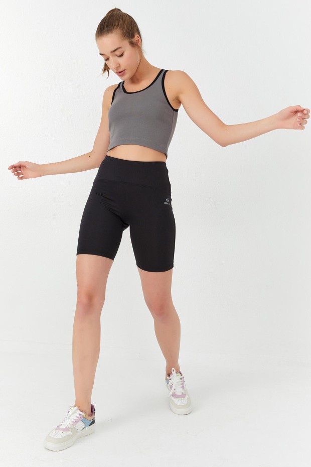 Tommy Life Gri Basic Sıfır Kol Dar Kalıp U Yaka Kadın Crop Top Atlet - 97162. 8 Tommy Life Gri Basic Sıfır Kol Dar Kalıp U Yaka Kadın Crop Top Atlet - 97162. 8