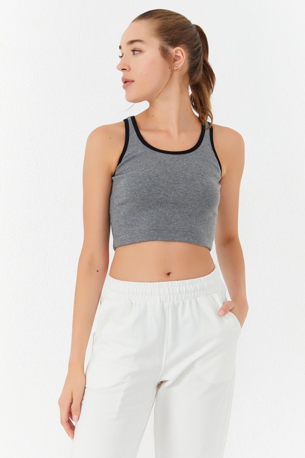 Tommy Life Gri Melanj Basic Sıfır Kol Dar Kalıp U Yaka Kadın Crop Top Atlet - 97162. 3