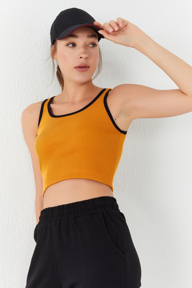 Tommy Life Hardal Basic Sıfır Kol Dar Kalıp U Yaka Kadın Crop Top Atlet - 97160. 1