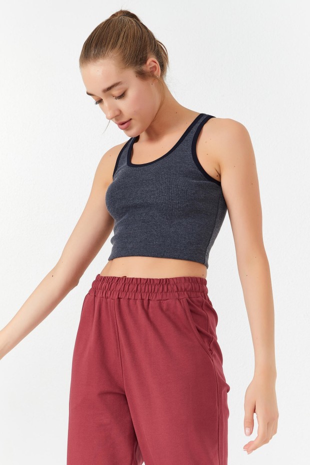 Tommy Life Lacivert Melanj Basic Sıfır Kol Dar Kalıp U Yaka Kadın Crop Top Atlet - 97162. 5 Tommy Life Lacivert Melanj Basic Sıfır Kol Dar Kalıp U Yaka Kadın Crop Top Atlet - 97162. 5