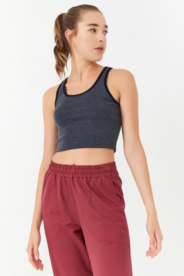 Tommy Life Lacivert Melanj Basic Sıfır Kol Dar Kalıp U Yaka Kadın Crop Top Atlet - 97162. 8 Tommy Life Lacivert Melanj Basic Sıfır Kol Dar Kalıp U Yaka Kadın Crop Top Atlet - 97162. 8