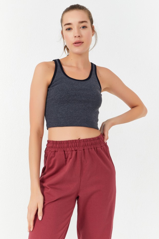 Tommy Life Lacivert Melanj Basic Sıfır Kol Dar Kalıp U Yaka Kadın Crop Top Atlet - 97162. 1 Tommy Life Lacivert Melanj Basic Sıfır Kol Dar Kalıp U Yaka Kadın Crop Top Atlet - 97162. 1