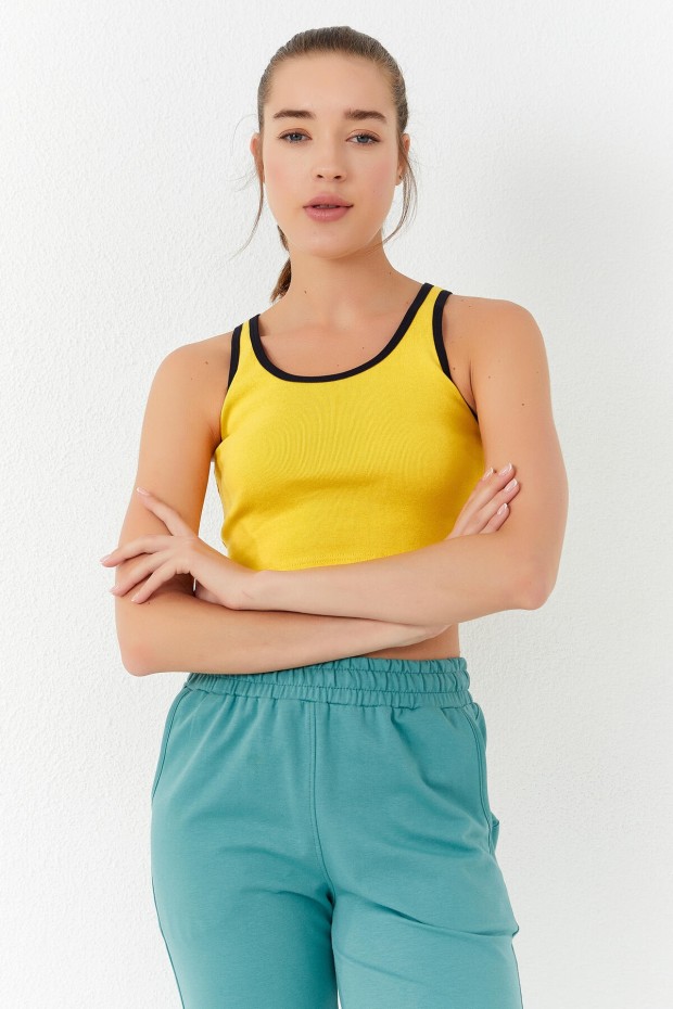 Tommy Life Sarı Basic Sıfır Kol Dar Kalıp U Yaka Kadın Crop Top Atlet - 97162. 6