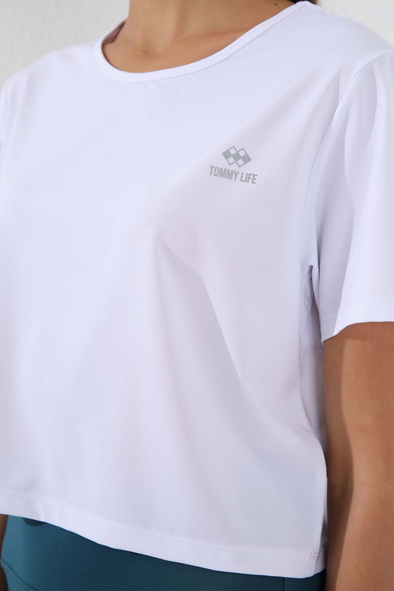 Tommy Life Beyaz Basic Kısa Kol Standart Kalıp O Yaka Kadın Crop Top T-Shirt - 97143. 8