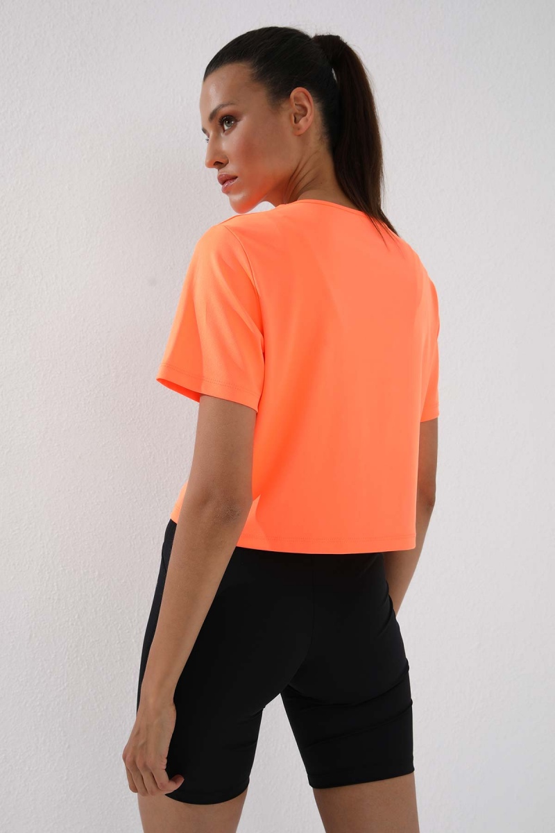 Tommy Life Neon Oranj Basic Kısa Kol Standart Kalıp O Yaka Kadın Crop Top T-Shirt - 97143. 5