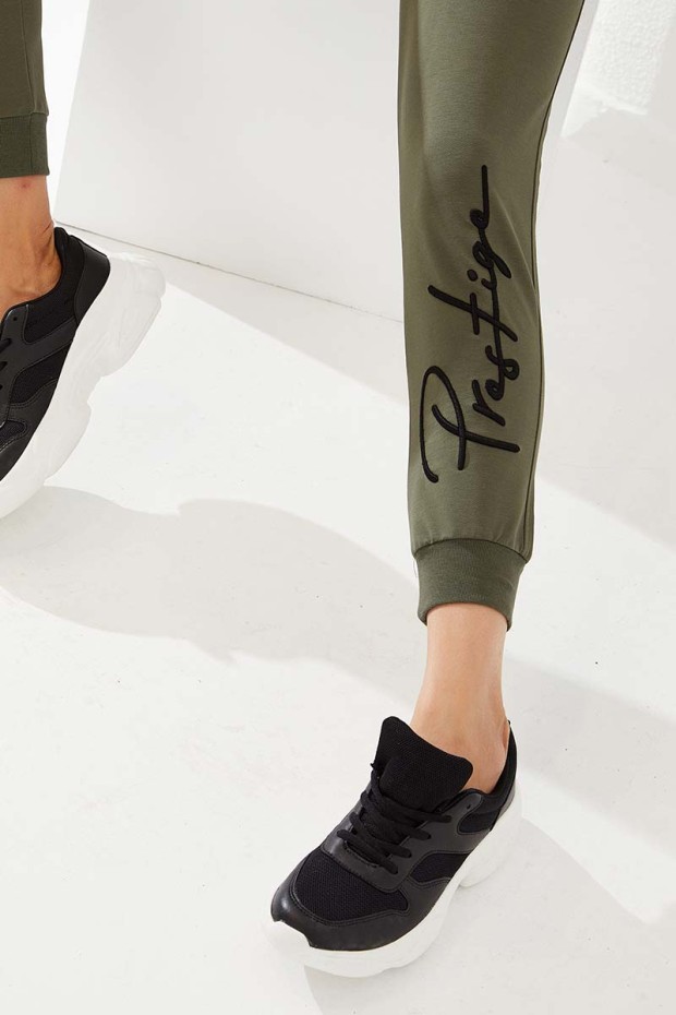 Tommy Life Haki Yazı Nakışlı Jogger Rahat Form Manşetli Kadın Eşofman Alt - 94578. 6 Tommy Life Haki Yazı Nakışlı Jogger Rahat Form Manşetli Kadın Eşofman Alt - 94578. 6