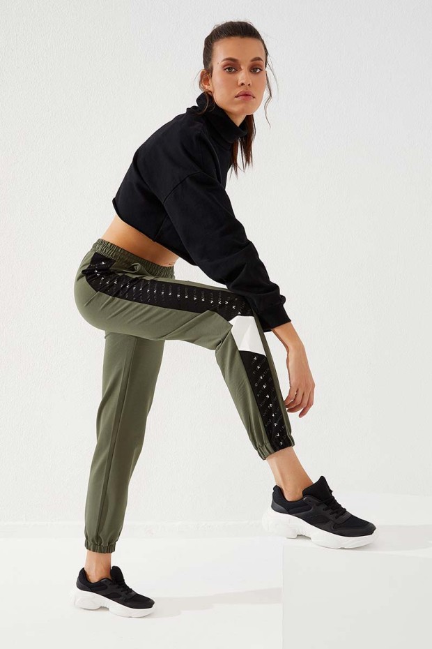 Tommy Life Haki Noktalı Şerit Detaylı Jogger Rahat Form Jogger Kadın Eşofman Alt - 94579. 3 Tommy Life Haki Noktalı Şerit Detaylı Jogger Rahat Form Jogger Kadın Eşofman Alt - 94579. 3
