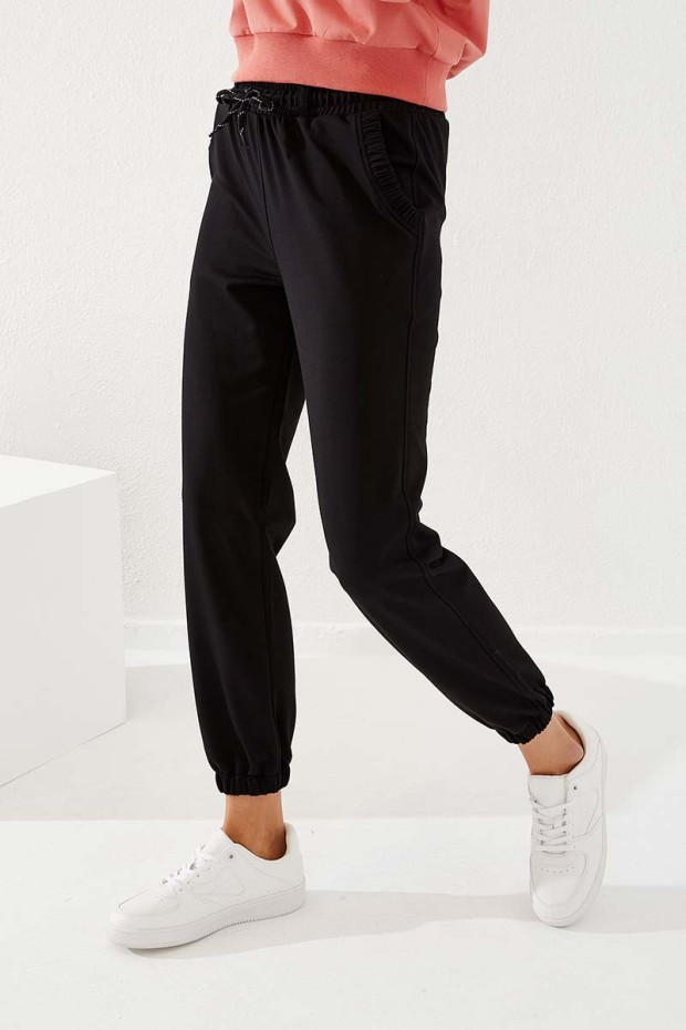 Tommy Life Siyah Büzgü Cepli Rahat Form Jogger Kadın Eşofman Alt - 94580. 2 Tommy Life Siyah Büzgü Cepli Rahat Form Jogger Kadın Eşofman Alt - 94580. 2