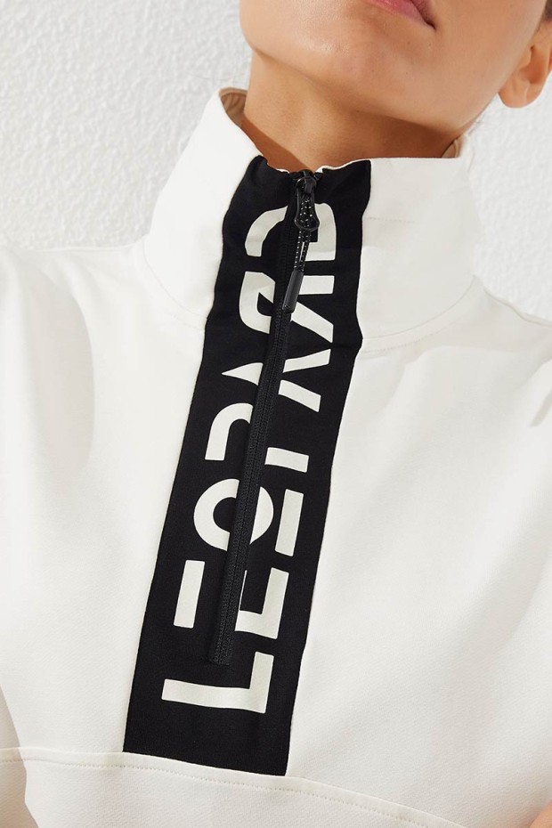 Tommy Life Ekru - Siyah Yarım Fermuar Dik Yaka Rahat Form Manşetli Kadın Eşofman Takım - 95263. 1 Tommy Life Ekru - Siyah Yarım Fermuar Dik Yaka Rahat Form Manşetli Kadın Eşofman Takım - 95263. 1