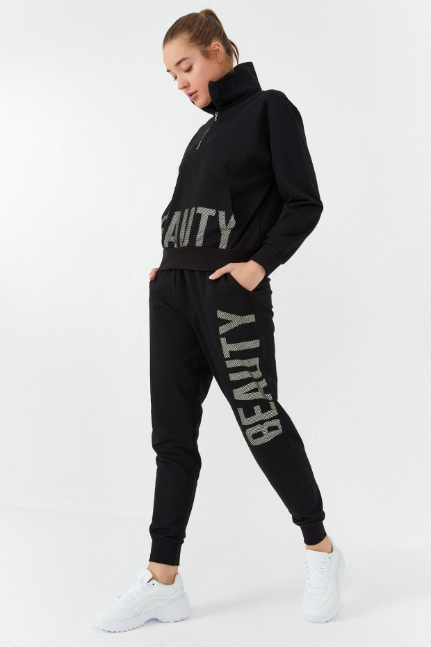 Tommy Life Siyah Baskı Detaylı Crop Dik Yaka Rahat Form Manşetli Kadın Eşofman Takımı - 95299. 6 Tommy Life Siyah Baskı Detaylı Crop Dik Yaka Rahat Form Manşetli Kadın Eşofman Takımı - 95299. 6