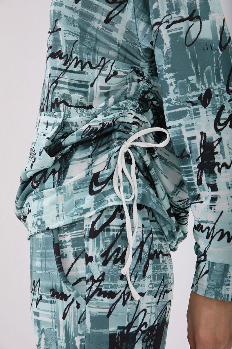 Tommy Life Yeşil Kapüşonlu Batik Yan Büzgülü Rahat Form Manşetli Kadın Eşofman Takım - 95276. 4 Tommy Life Yeşil Kapüşonlu Batik Yan Büzgülü Rahat Form Manşetli Kadın Eşofman Takım - 95276. 4