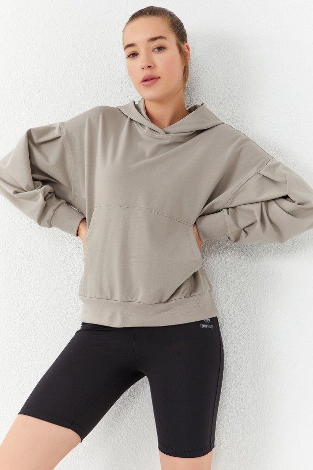 Tommy Life Koyu Bej Balon Kol Kapüşonlu Kadın Oversize Sweatshirt - 97156. 1 Tommy Life Koyu Bej Balon Kol Kapüşonlu Kadın Oversize Sweatshirt - 97156. 1