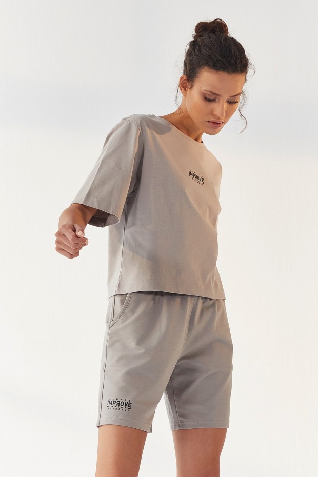 Tommy Life Koyu Bej Küçük Yazı Baskılı O Yaka Bermuda Kadın Oversize Şort Takım - 95292. 7 Tommy Life Koyu Bej Küçük Yazı Baskılı O Yaka Bermuda Kadın Oversize Şort Takım - 95292. 7