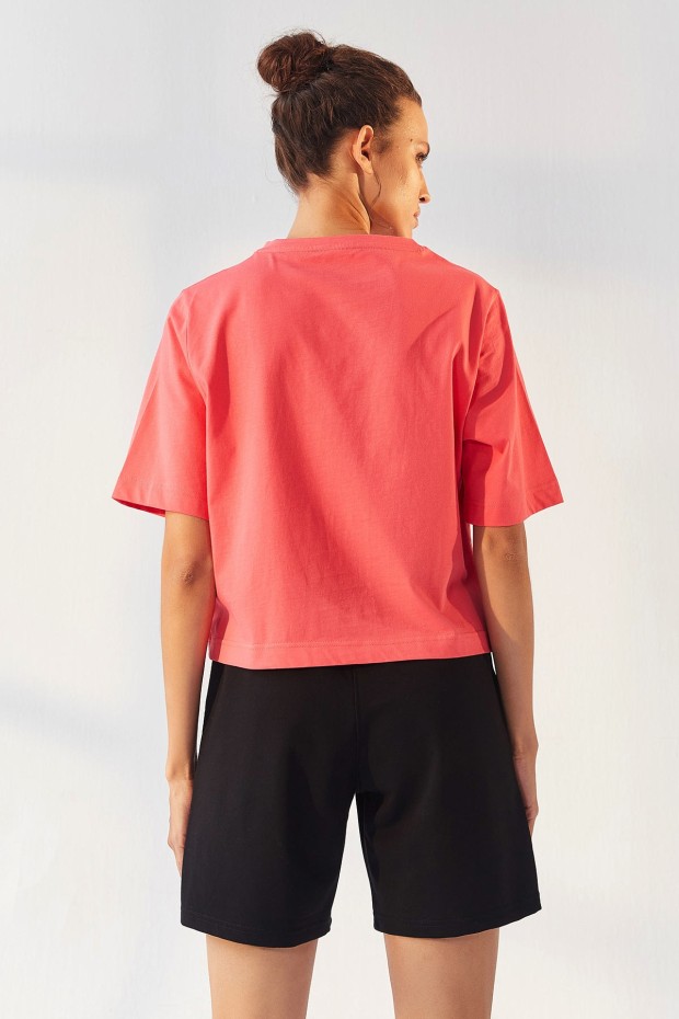 Tommy Life Rose - Siyah Küçük Yazı Baskılı O Yaka Bermuda Kadın Oversize Şort Takım - 95292. 4 Tommy Life Rose - Siyah Küçük Yazı Baskılı O Yaka Bermuda Kadın Oversize Şort Takım - 95292. 4