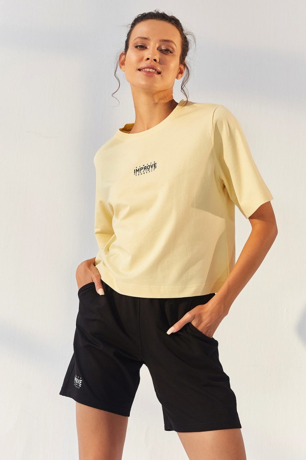 Tommy Life Sarı - Siyah Küçük Yazı Baskılı O Yaka Bermuda Kadın Oversize Şort Takım - 95292. 5 Tommy Life Sarı - Siyah Küçük Yazı Baskılı O Yaka Bermuda Kadın Oversize Şort Takım - 95292. 5