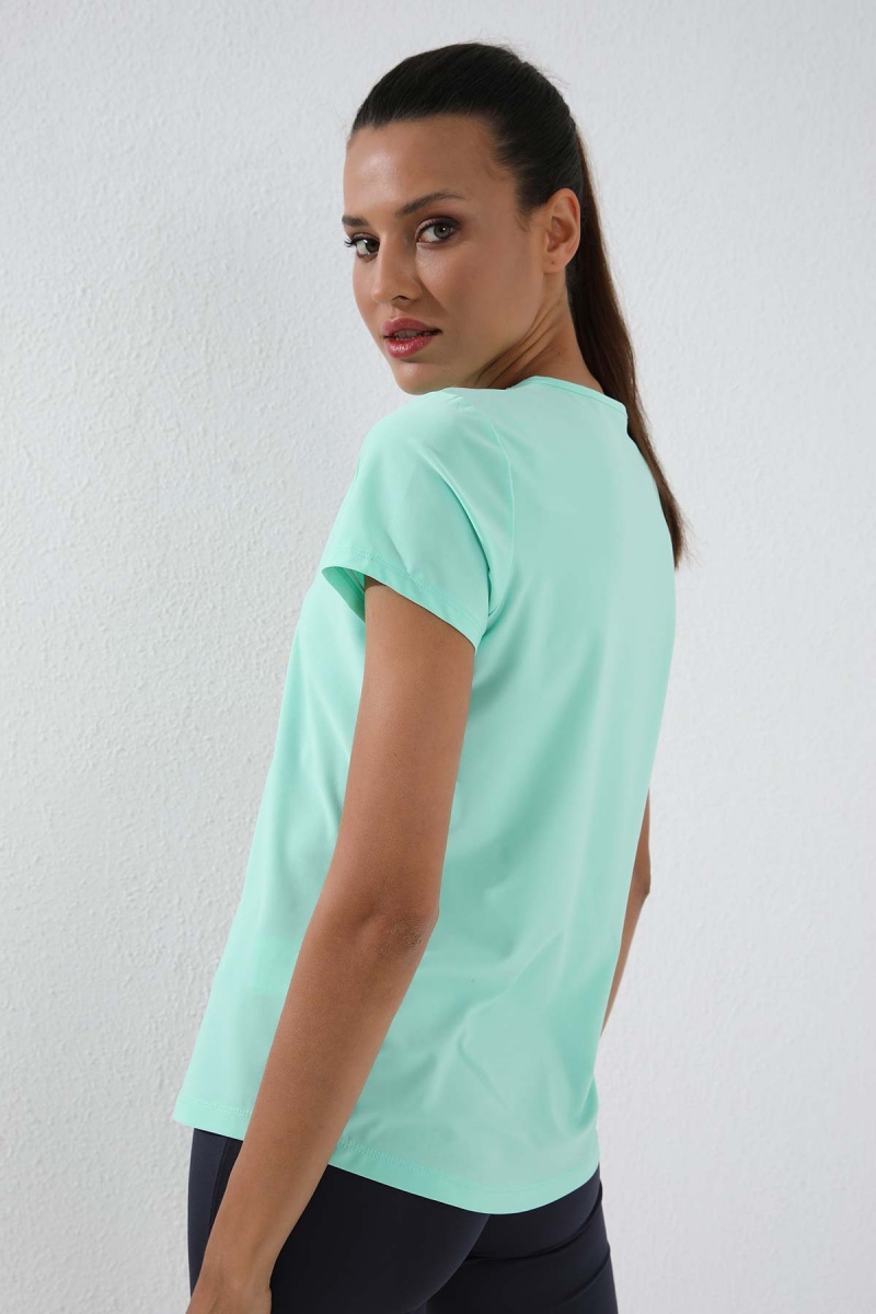 Tommy Life Mint Yeşili Basic Kısa Kol Standart Kalıp O Yaka Kadın T-Shirt - 97144. 5