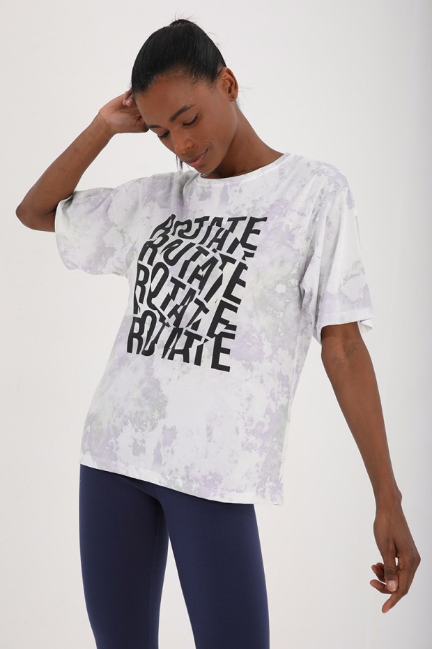 Tommy Life Mor Yazı Baskılı Batik Desenli O Yaka Kadın Oversize T-Shirt - 97126. 1