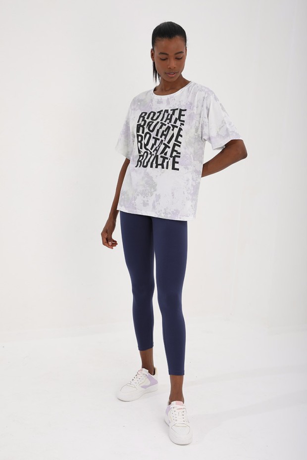 Tommy Life Mor Yazı Baskılı Batik Desenli O Yaka Kadın Oversize T-Shirt - 97126. 8 Tommy Life Mor Yazı Baskılı Batik Desenli O Yaka Kadın Oversize T-Shirt - 97126. 8