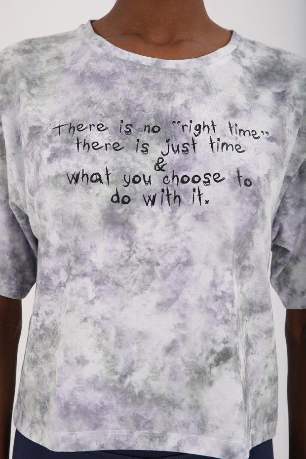 Tommy Life Mor Yazı Baskılı Karışık Batik Desenli O Yaka Kadın Oversize T-Shirt - 97129. 3