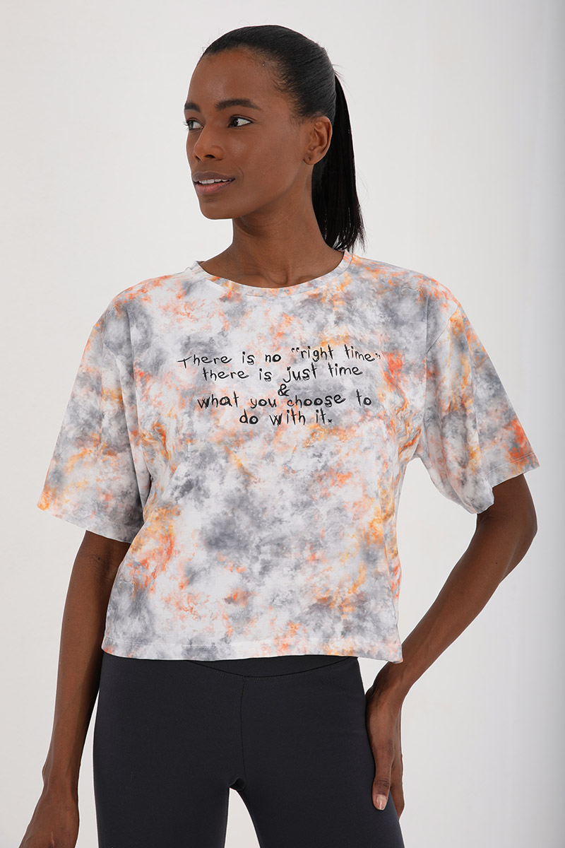 Tommy Life Turuncu Yazı Baskılı Karışık Batik Desenli O Yaka Kadın Oversize T-Shirt - 97129. 2