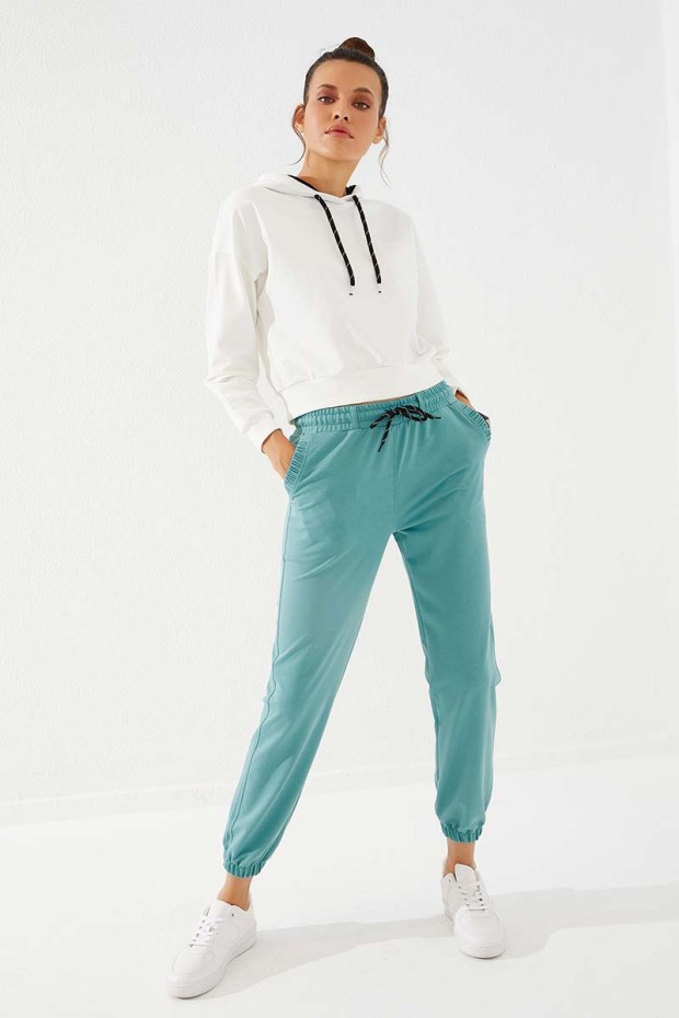 white linen tailored trousers