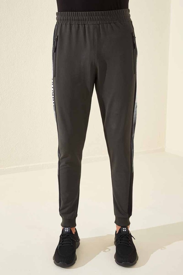 Tommy Life Haki Fermuar Cepli Baskılı Standart Kalıp Jogger Erkek Eşofman Alt - 84657. 1 Tommy Life Haki Fermuar Cepli Baskılı Standart Kalıp Jogger Erkek Eşofman Alt - 84657. 1