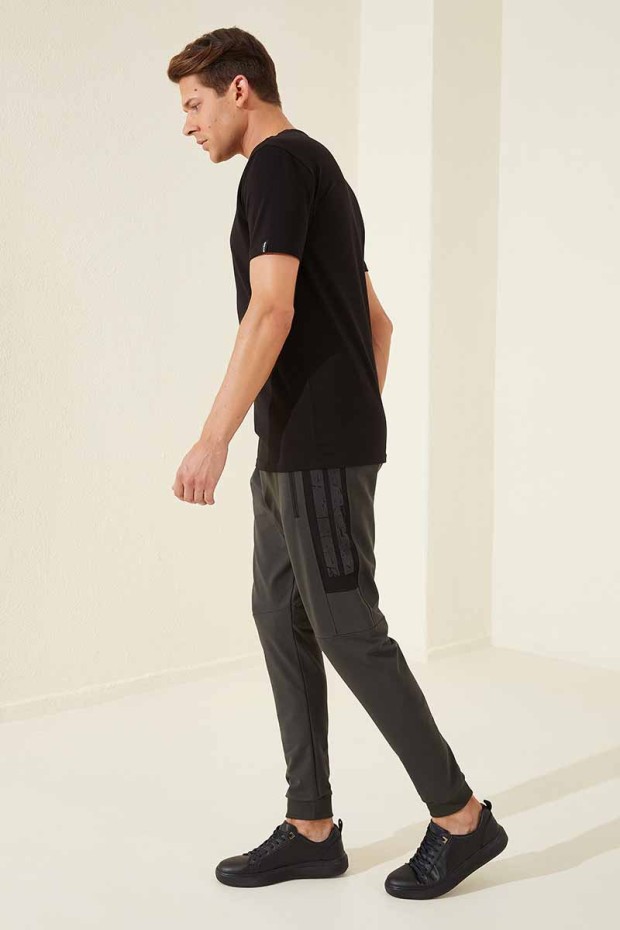 Tommy Life Haki Fermuar Cepli Baskılı Standart Kalıp Jogger Erkek Eşofman Alt - 84762. 2 Tommy Life Haki Fermuar Cepli Baskılı Standart Kalıp Jogger Erkek Eşofman Alt - 84762. 2