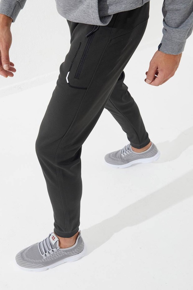 Tommy Life Haki Fermuar Cepli Nakış Detaylı Dar Kalıp Jogger Erkek Eşofman Alt - 84782. 1 Tommy Life Haki Fermuar Cepli Nakış Detaylı Dar Kalıp Jogger Erkek Eşofman Alt - 84782. 1