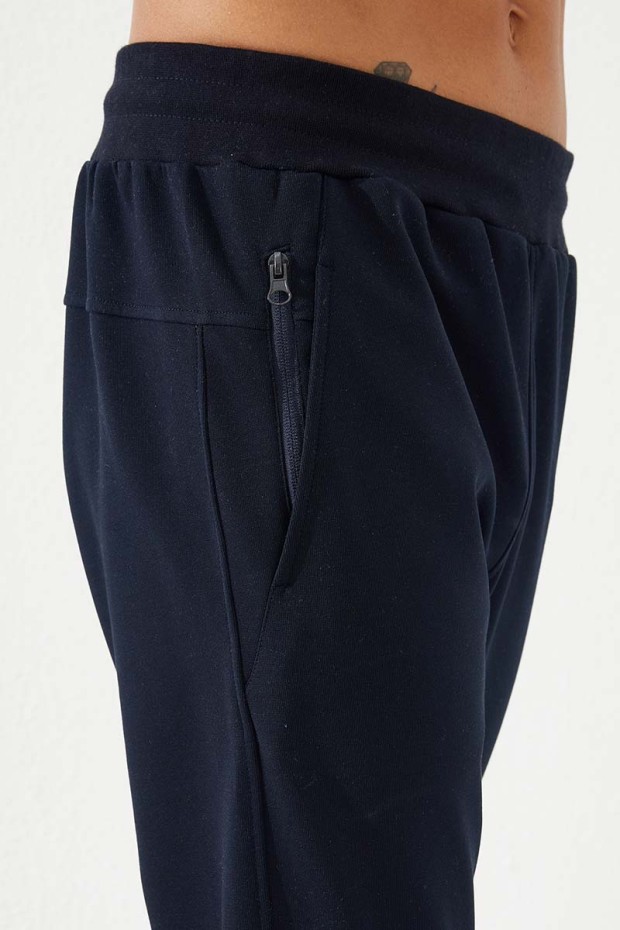 Tommy Life Lacivert Fermuar Cepli Yazı Nakışlı Dar Kalıp Jogger Erkek Eşofman Alt - 84785. 6 Tommy Life Lacivert Fermuar Cepli Yazı Nakışlı Dar Kalıp Jogger Erkek Eşofman Alt - 84785. 6