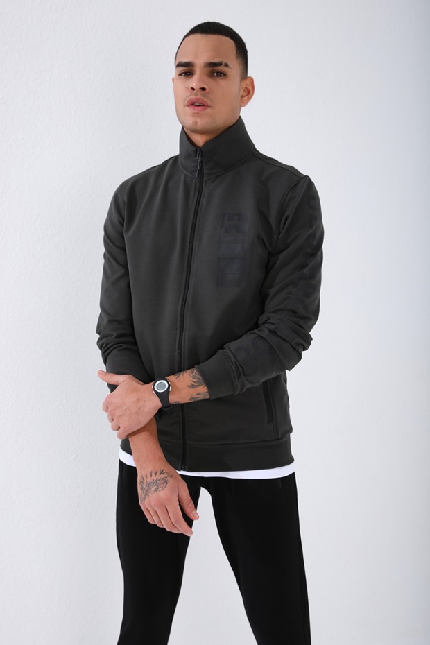 Tommy Life Haki - Siyah Dik Yaka Yazı Baskılı Standart Kalıp Manşetli Erkek Eşofman Takımı - 85149. 3 Tommy Life Haki - Siyah Dik Yaka Yazı Baskılı Standart Kalıp Manşetli Erkek Eşofman Takımı - 85149. 3