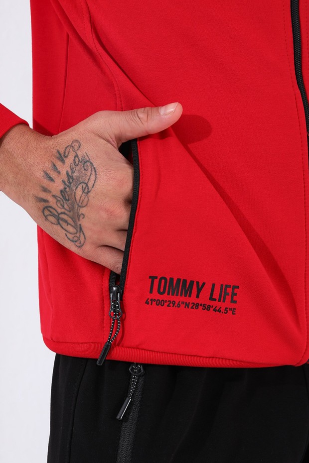 Tommy Life Kırmızı - Siyah Dik Yaka Yazı Baskılı Standart Kalıp Manşetli Erkek Eşofman Takımı - 85149. 12