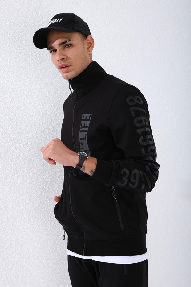 Tommy Life Siyah Dik Yaka Yazı Baskılı Standart Kalıp Manşetli Erkek Eşofman Takımı - 85149. 11 Tommy Life Siyah Dik Yaka Yazı Baskılı Standart Kalıp Manşetli Erkek Eşofman Takımı - 85149. 11