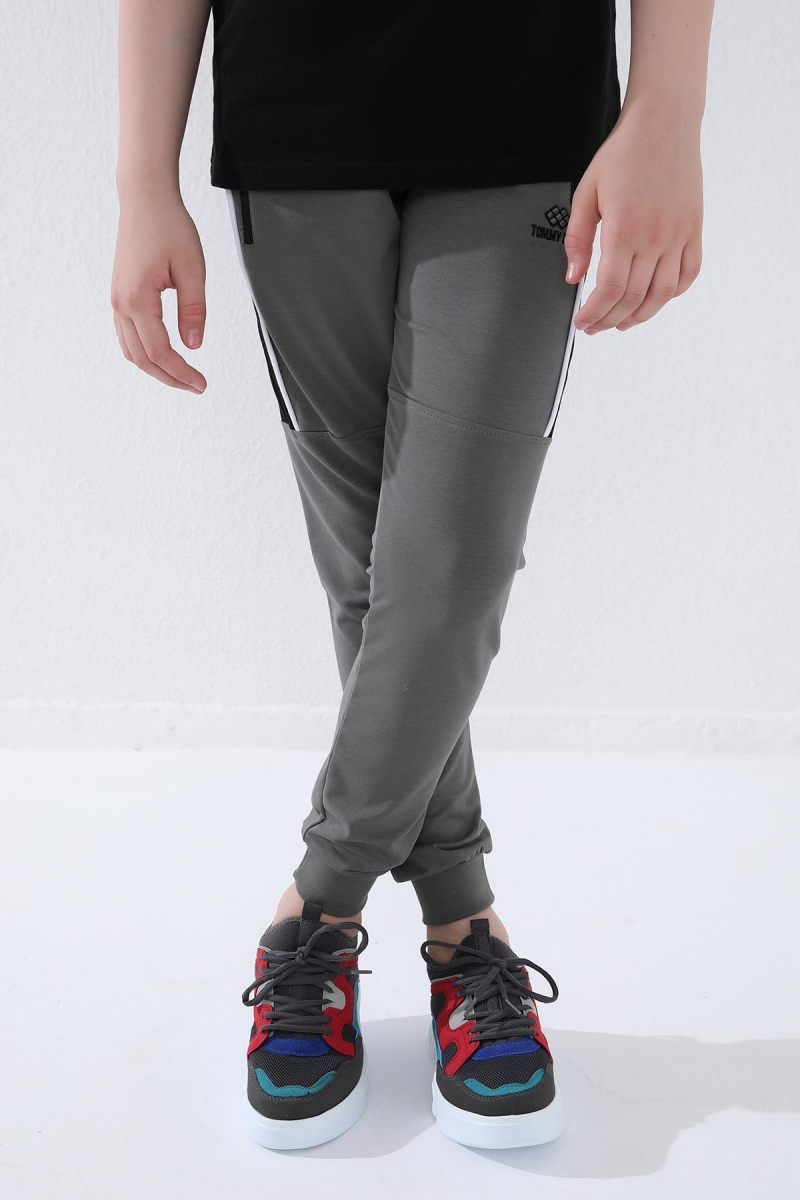 Tommy Life Çağla Erkek Çocuk Jogger Yarım Şeritli Standart Kalıp Manşetli Eşofman Alt - 64047. 4 Tommy Life Çağla Erkek Çocuk Jogger Yarım Şeritli Standart Kalıp Manşetli Eşofman Alt - 64047. 4