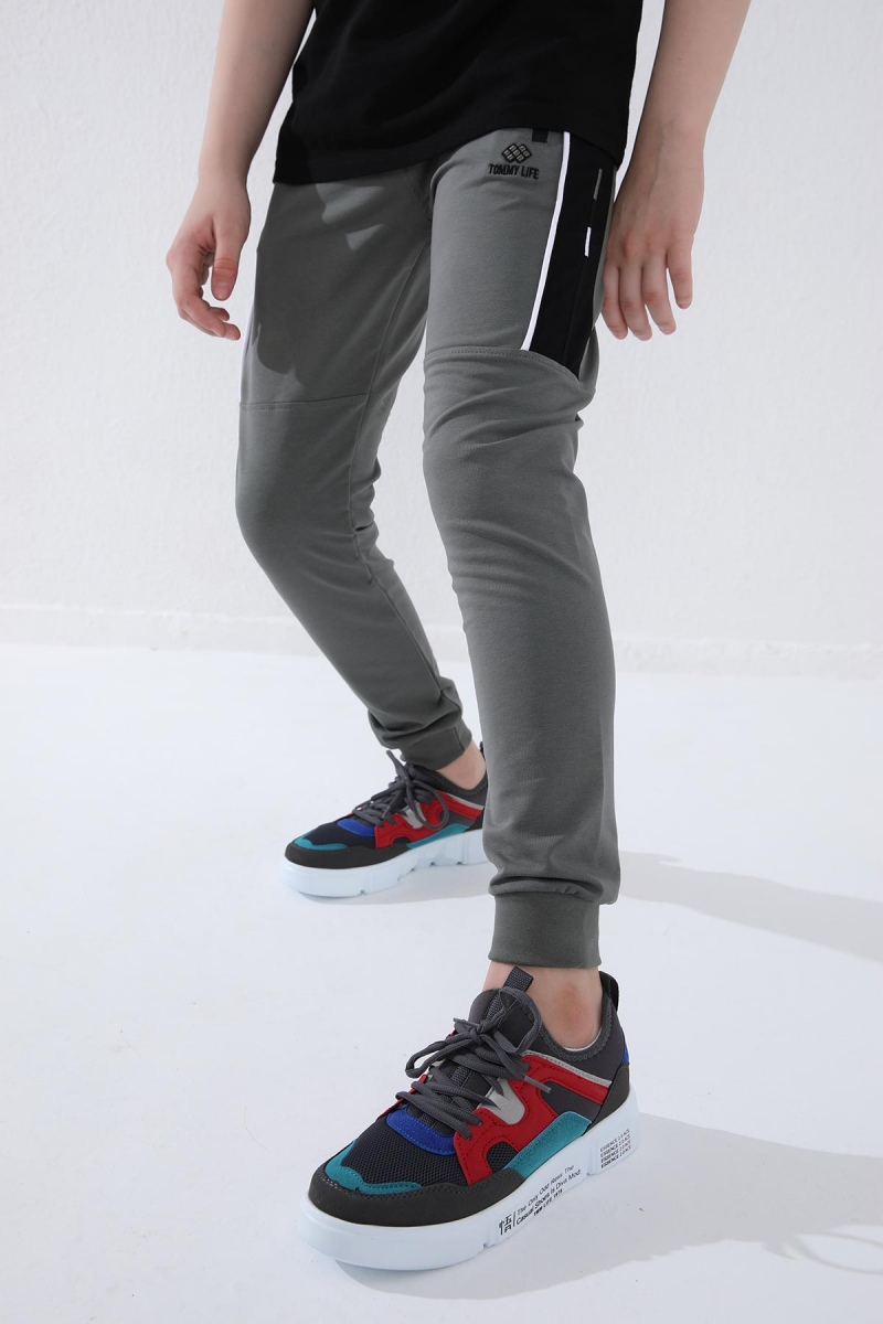 Tommy Life Çağla Erkek Çocuk Jogger Yarım Şeritli Standart Kalıp Manşetli Eşofman Alt - 64047. 3 Tommy Life Çağla Erkek Çocuk Jogger Yarım Şeritli Standart Kalıp Manşetli Eşofman Alt - 64047. 3