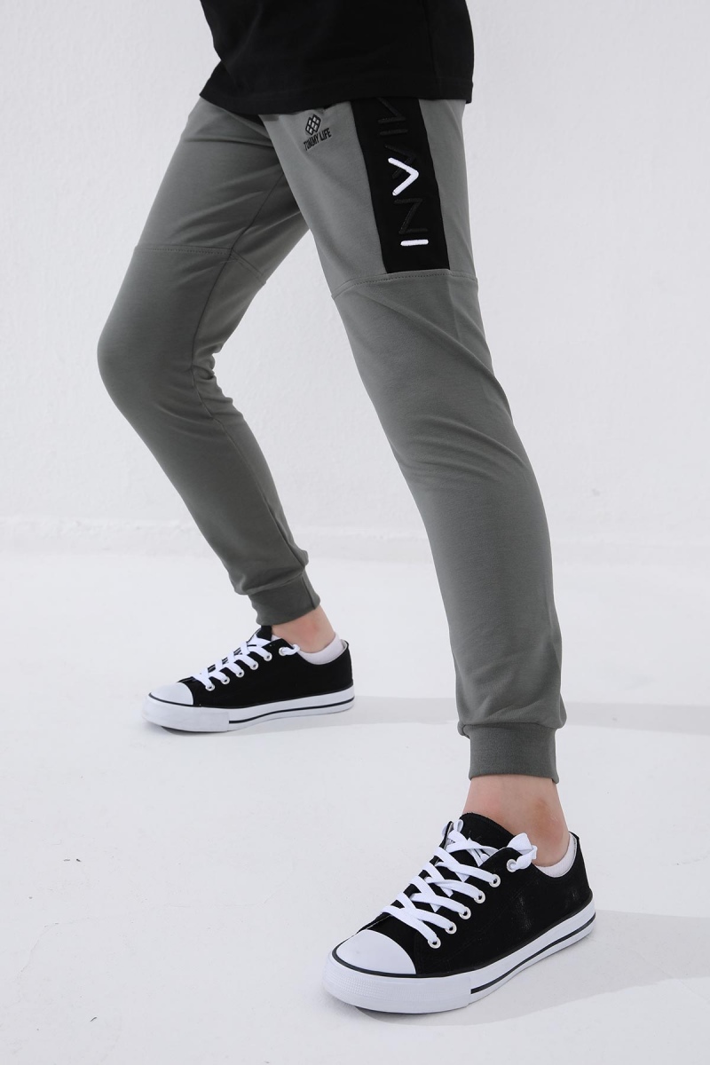 Tommy Life Çağla Erkek Çocuk Yazı Nakışlı Yarım Şeritli Jogger Dar Kalıp Manşetli Eşofman Alt - 64050. 3 Tommy Life Çağla Erkek Çocuk Yazı Nakışlı Yarım Şeritli Jogger Dar Kalıp Manşetli Eşofman Alt - 64050. 3