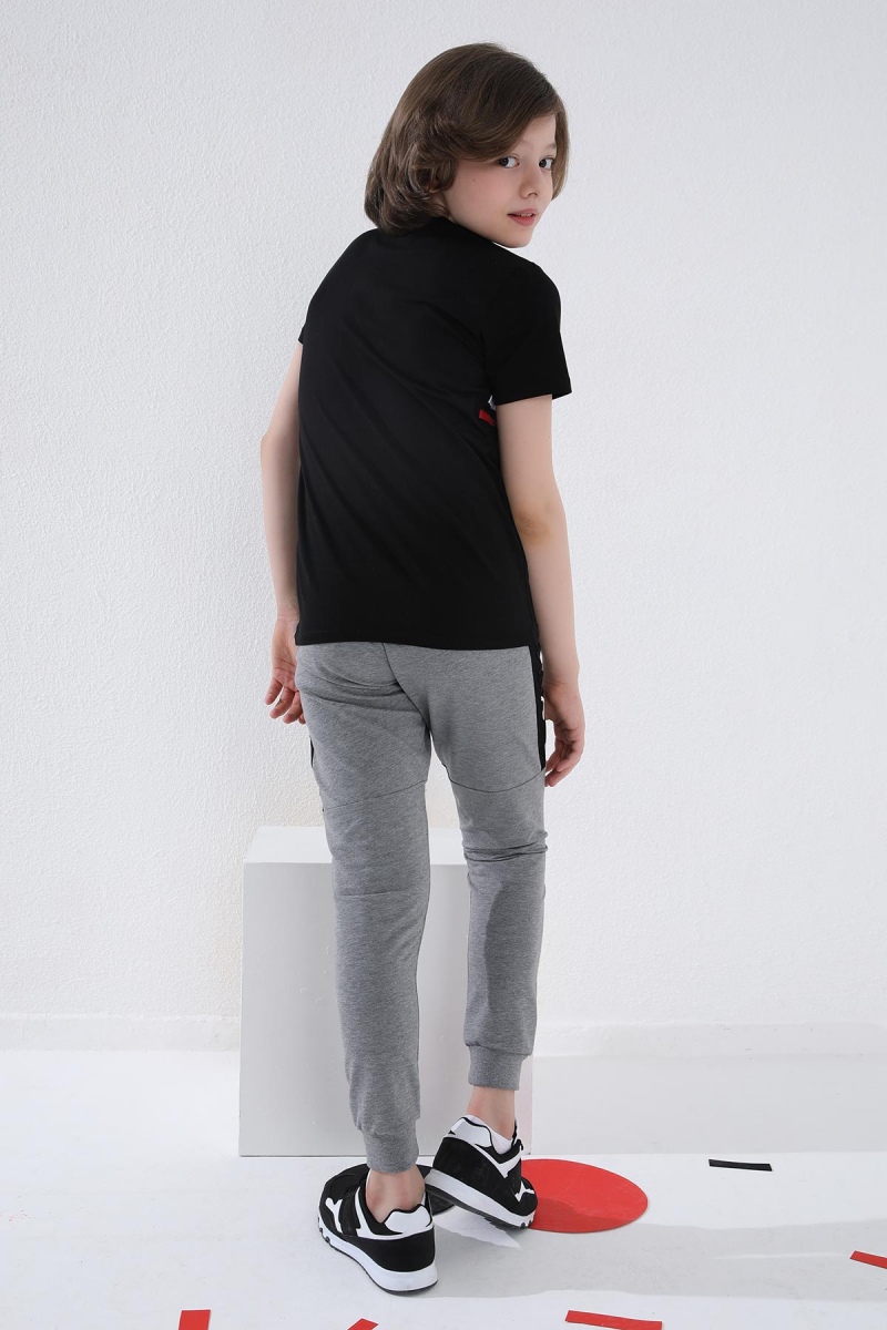 Tommy Life Gri Melanj Erkek Çocuk Yazı Nakışlı Yarım Şeritli Jogger Dar Kalıp Manşetli Eşofman Alt - 64050. 8 Tommy Life Gri Melanj Erkek Çocuk Yazı Nakışlı Yarım Şeritli Jogger Dar Kalıp Manşetli Eşofman Alt - 64050. 8