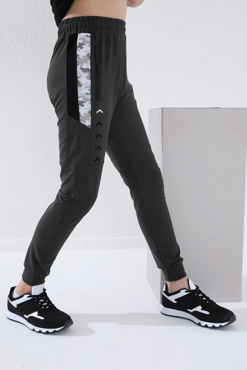 Tommy Life Haki Erkek Çocuk Kamuflaj Şeritli Bağcıklı Jogger Dar Kalıp Manşetli Eşofman Alt - 64052. 3 Tommy Life Haki Erkek Çocuk Kamuflaj Şeritli Bağcıklı Jogger Dar Kalıp Manşetli Eşofman Alt - 64052. 3