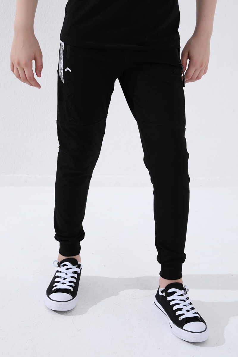 Tommy Life Siyah Erkek Çocuk Kamuflaj Şeritli Bağcıklı Jogger Dar Kalıp Manşetli Eşofman Alt - 64052. 4 Tommy Life Siyah Erkek Çocuk Kamuflaj Şeritli Bağcıklı Jogger Dar Kalıp Manşetli Eşofman Alt - 64052. 4