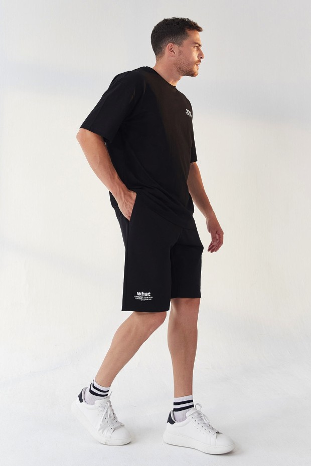 Tommy Life Siyah Küçük Yazı Baskılı O Yaka Erkek Oversize Bermuda Şort Takım - 85156. 1 Tommy Life Siyah Küçük Yazı Baskılı O Yaka Erkek Oversize Bermuda Şort Takım - 85156. 1