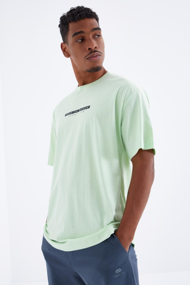 Tommy Life Açık Yeşil Sırtı Yazı Baskılı O Yaka Erkek Oversize T-Shirt - 88100. 4 Tommy Life Açık Yeşil Sırtı Yazı Baskılı O Yaka Erkek Oversize T-Shirt - 88100. 4