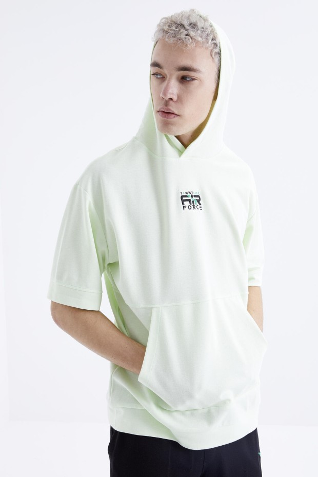 Tommy Life Açık Yeşil - Siyah Nakışlı Kapüşonlu Kanguru Cep Oversize Erkek Şort Takım - 85166. 2 Tommy Life Açık Yeşil - Siyah Nakışlı Kapüşonlu Kanguru Cep Oversize Erkek Şort Takım - 85166. 2