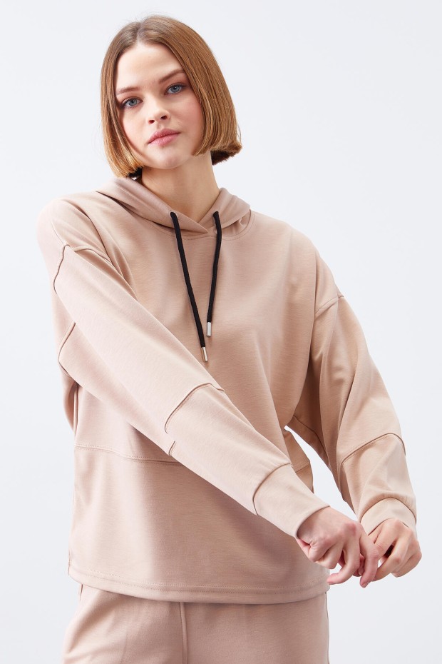 Tommy Life Bej Kapüşonlu Nakış Detaylı Klasik Paça Kadın Oversize Eşofman Takımı - 95310. 1 Tommy Life Bej Kapüşonlu Nakış Detaylı Klasik Paça Kadın Oversize Eşofman Takımı - 95310. 1