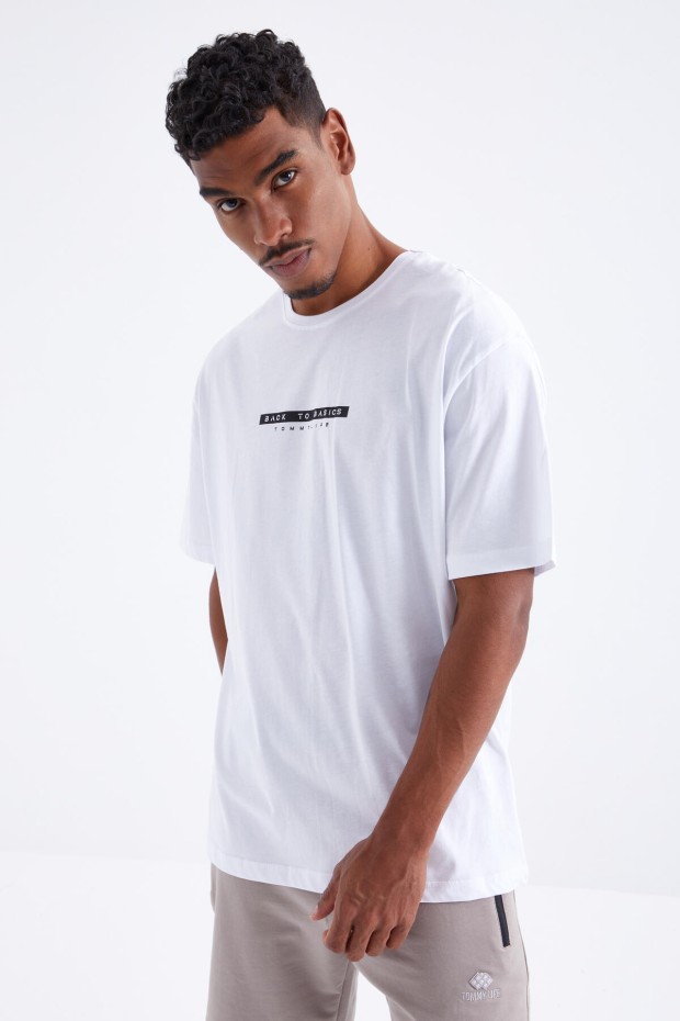 Tommy Life Beyaz Sırtı Yazı Baskılı O Yaka Erkek Oversize T-Shirt - 88100. 8 Tommy Life Beyaz Sırtı Yazı Baskılı O Yaka Erkek Oversize T-Shirt - 88100. 8