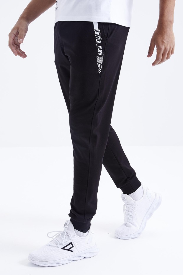 Tommy Life Beyaz - Siyah Baskı Detaylı O Yaka Standart Kalıp Manşetli Erkek Eşofman Takım - 85175. 7 Tommy Life Beyaz - Siyah Baskı Detaylı O Yaka Standart Kalıp Manşetli Erkek Eşofman Takım - 85175. 7