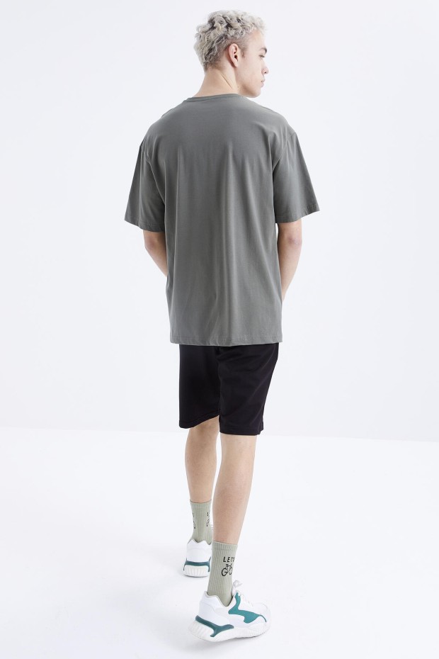 Tommy Life Çağla - Siyah Baskılı O Yaka Oversize Bermuda Erkek Şort Takım - 85165. 8 Tommy Life Çağla - Siyah Baskılı O Yaka Oversize Bermuda Erkek Şort Takım - 85165. 8