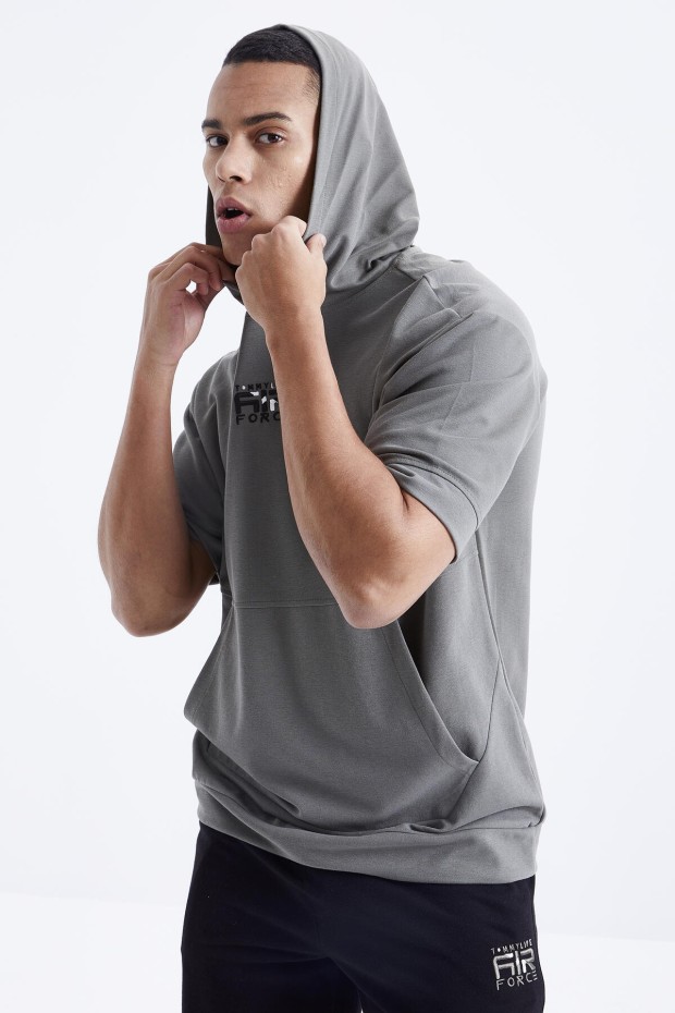 Tommy Life Çağla - Siyah Nakışlı Kapüşonlu Kanguru Cep Oversize Erkek Şort Takım - 85166. 2 Tommy Life Çağla - Siyah Nakışlı Kapüşonlu Kanguru Cep Oversize Erkek Şort Takım - 85166. 2